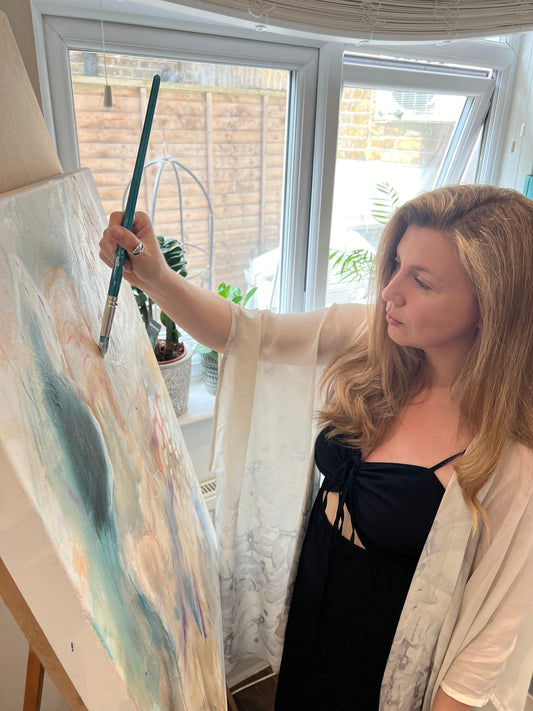 Rachel Elizabeth London painting to manage mental health and depression